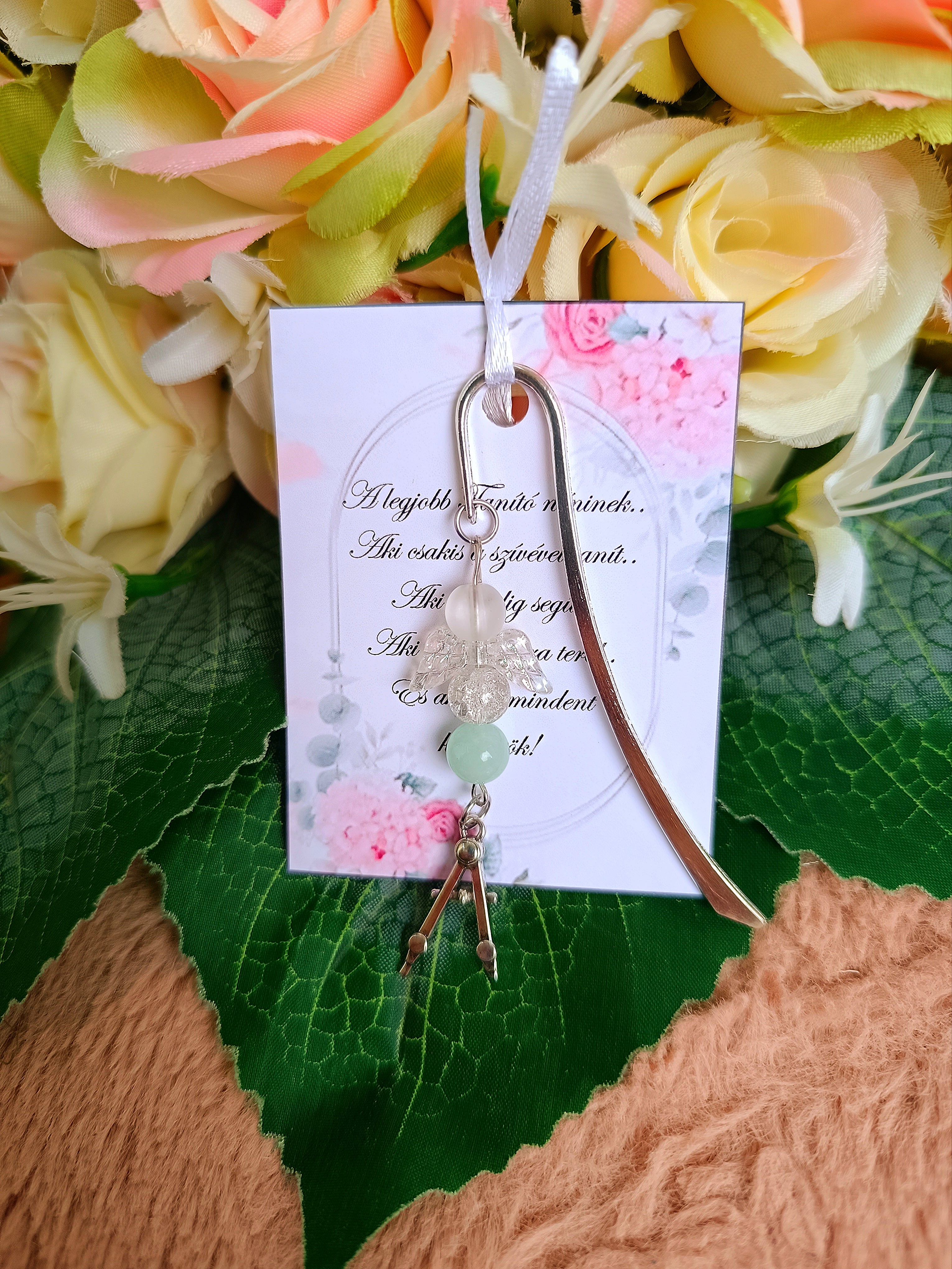 Körző medálos ajándék könyvjelző tanároknak